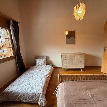 Charming Penthouse Appartement Lauterbrunnen Buitenkant foto