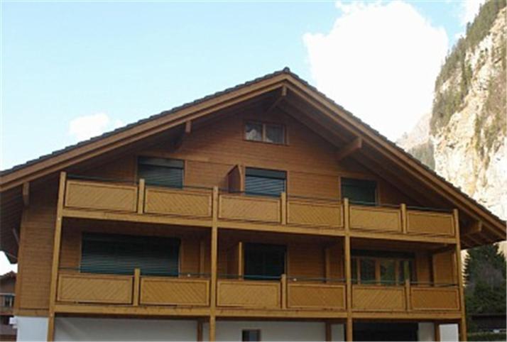 Charming Penthouse Appartement Lauterbrunnen Buitenkant foto