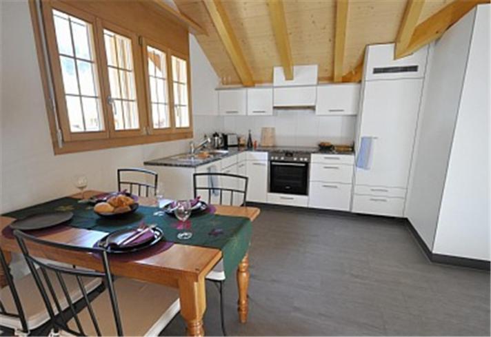 Charming Penthouse Appartement Lauterbrunnen Kamer foto