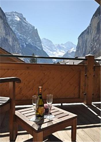 Charming Penthouse Appartement Lauterbrunnen Kamer foto