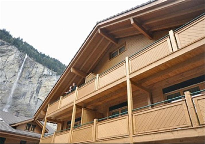 Charming Penthouse Appartement Lauterbrunnen Buitenkant foto