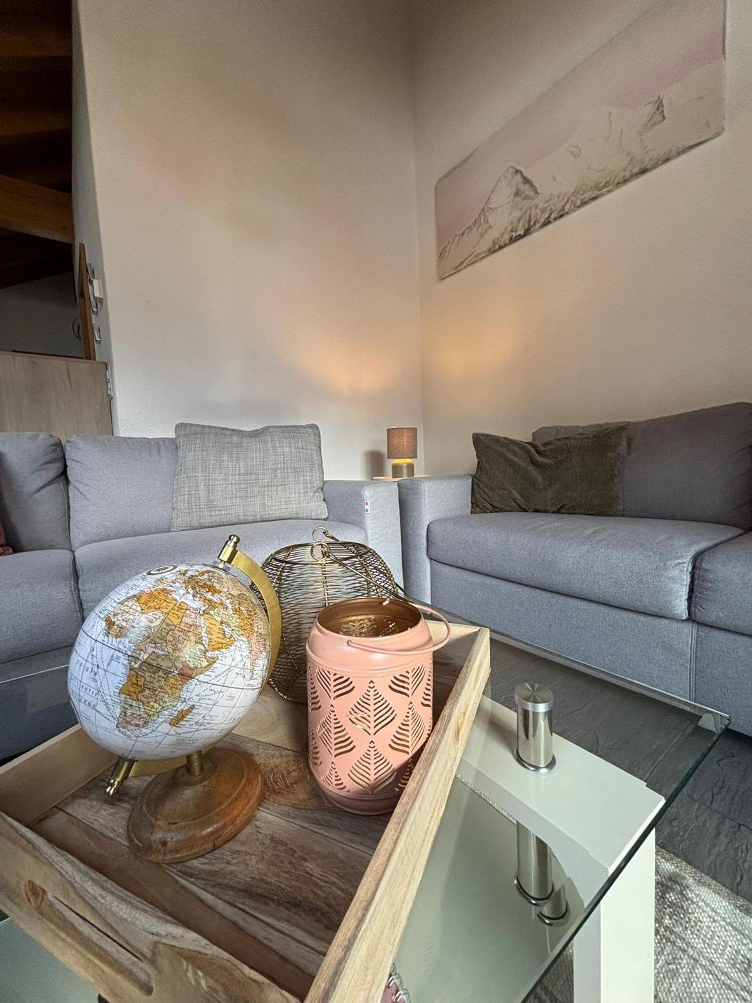 Charming Penthouse Appartement Lauterbrunnen Buitenkant foto